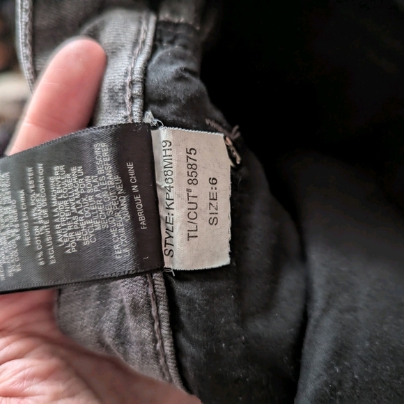 Kut From The Kloth Women's Size 6 Diana Skinny Jeans Gray Black Wash Distressed - Picture 4 of 9